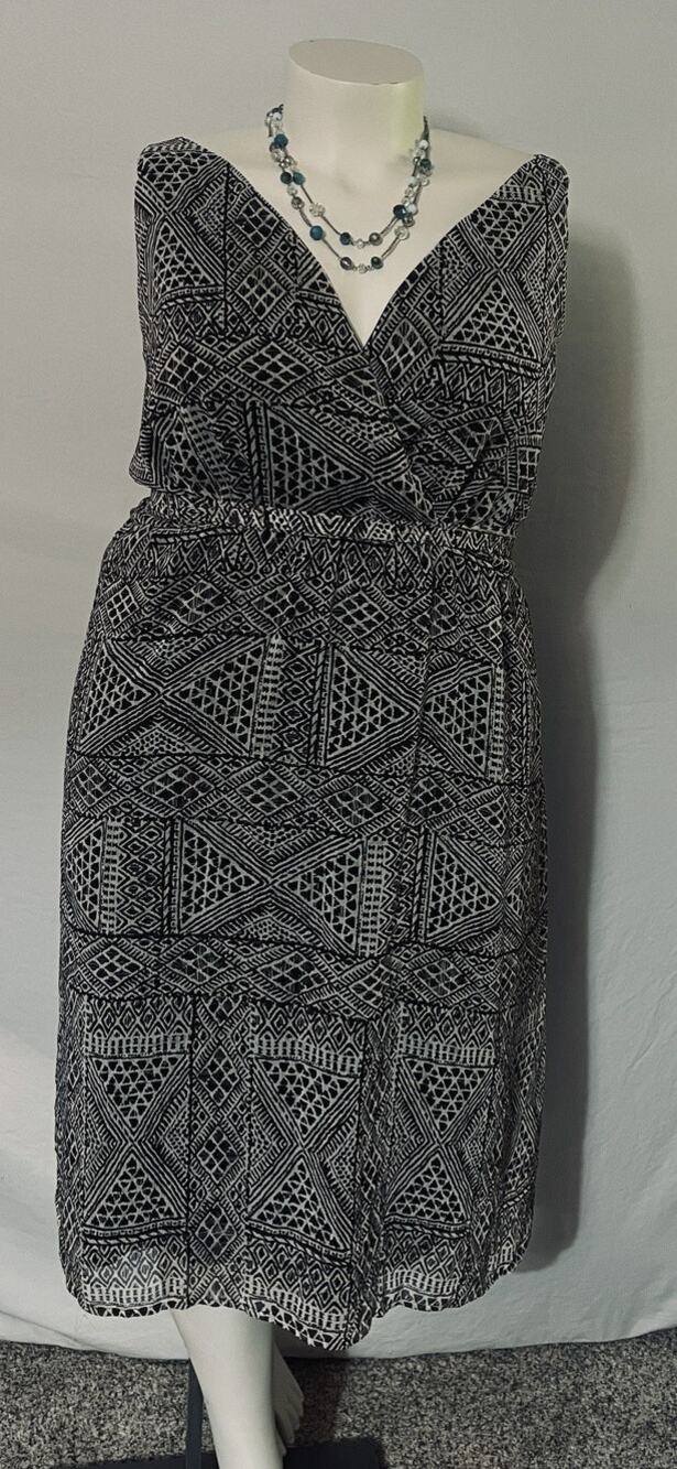 Avenue Brown Grey Geometric Tribal Faux Wrap Dress Womens 22 Midi Sleeveless